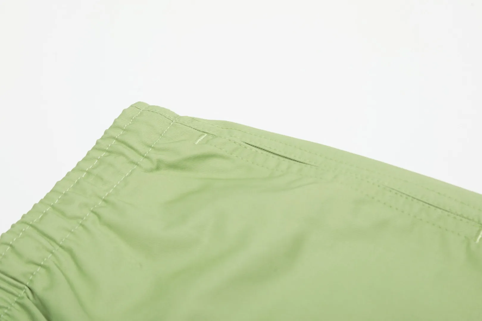P166 💰 "Top quality" Style number: 1102# [Ralph Lauren Paul small label war horse basic classic shorts] ✅Ralph Lauren Ralph Lauren dopamine war horse small label outdoor shorts ✅Summer fresh, classic and versatile drawstring basic classic shorts ✅Lazy style must-have item The upper body has a fresh feeling ✅Nylon silk floss is smooth and soft, highly breathable and not stuffy ✅Specialized for platform live broadcast, wholesale entity, summer running volume ✅Simple and easy to match, light American style, super great ✅Standard for summer, small and sexy is YYDS, a must-have for petite girls. Size: S-L #Elastic waistline can be stretched. Color: Black, White, Light Blue, Off-white, Pink, Light Green, Khaki